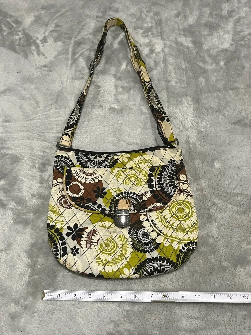 Vera Bradley Cocoa Moss Quilted Crossbody Saddle Bag – Retired Fall 2013 Print